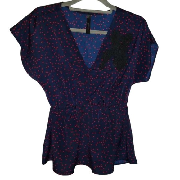 Audrey 3+1 Navy Midnight Blue with Red Stars Top Applique Cinched Waist Blouse - Picture 1 of 7
